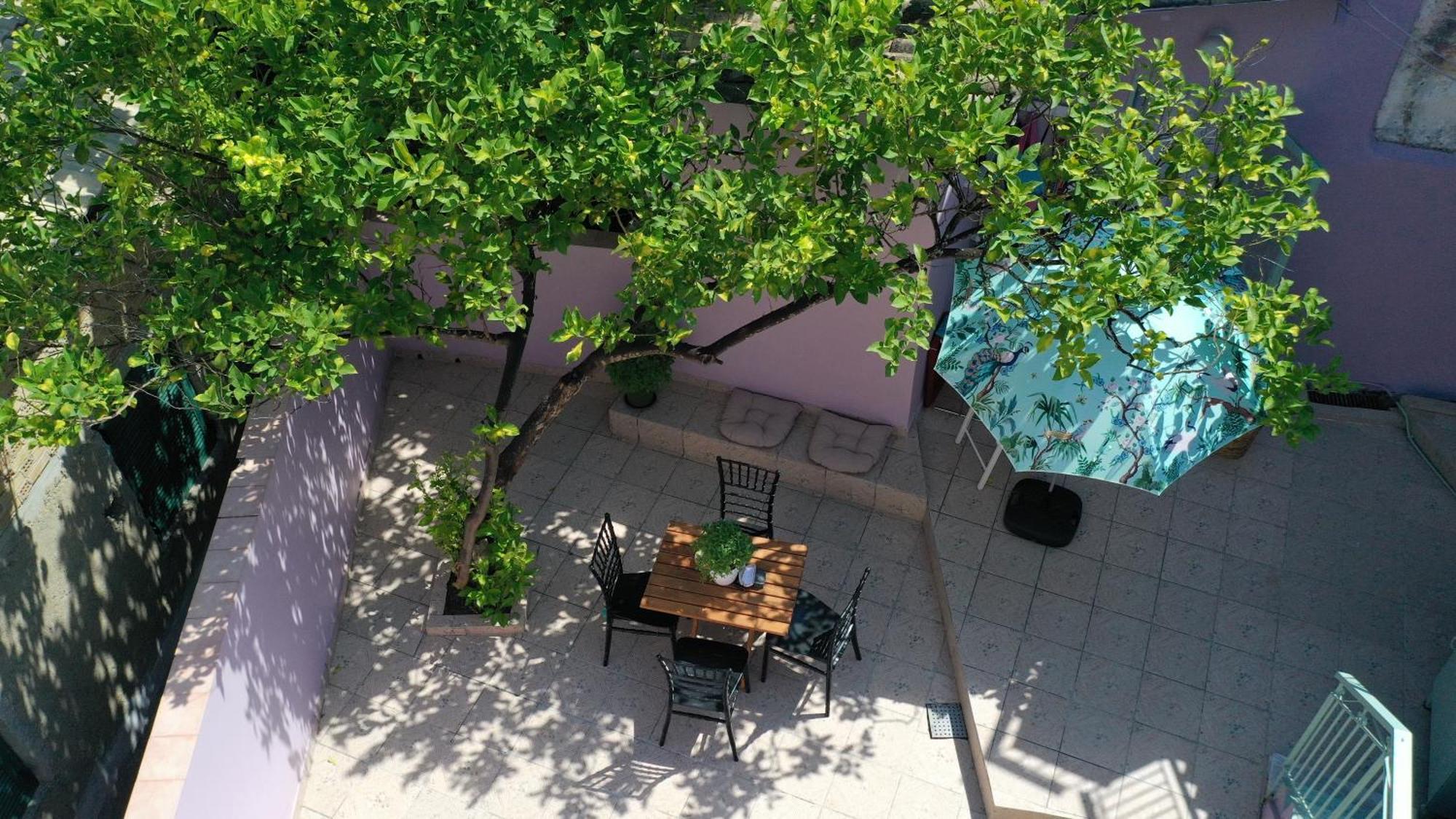 Siora Nina Charming Stone House Near Agios Gordios Vakantiehuis *
