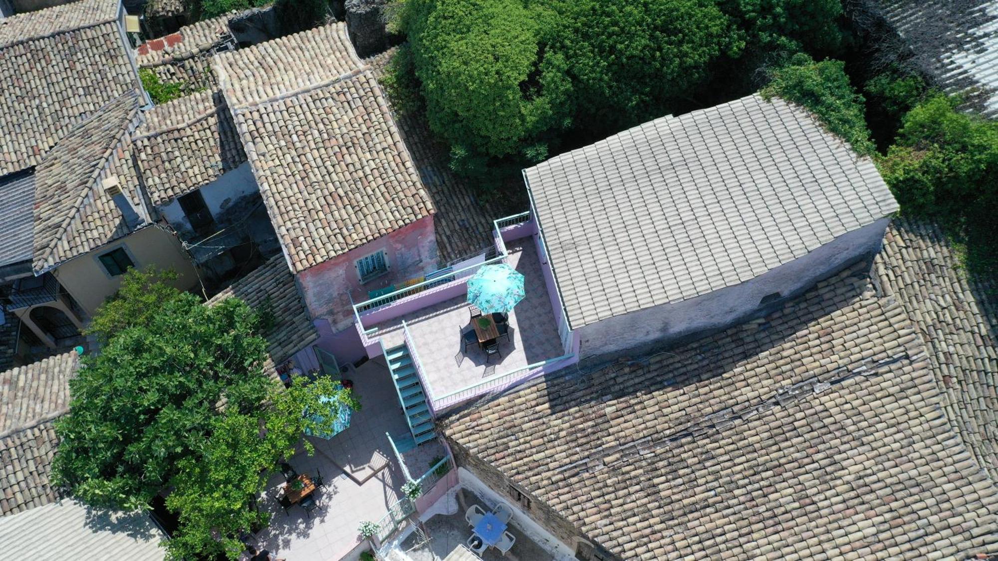 Siora Nina Charming Stone House Near Agios Gordios Holiday home